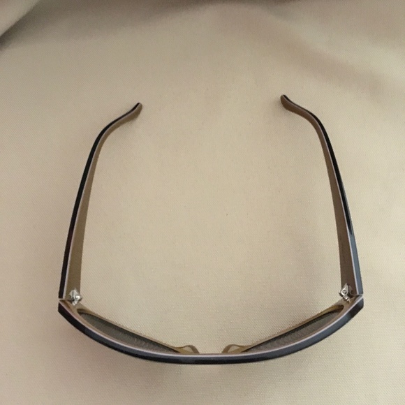 Judith Leiber Sunglasses - Picture 6 of 12